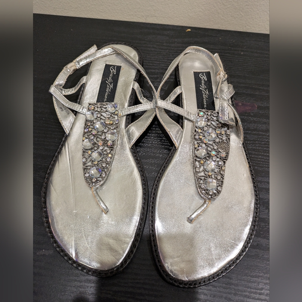 Beverly Feldman Metallic Embellished Sandals size8.5